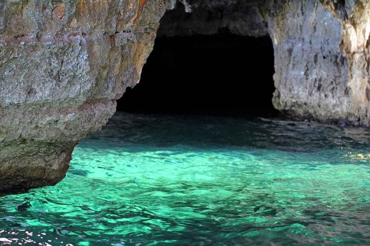 Boesmansgat Cave