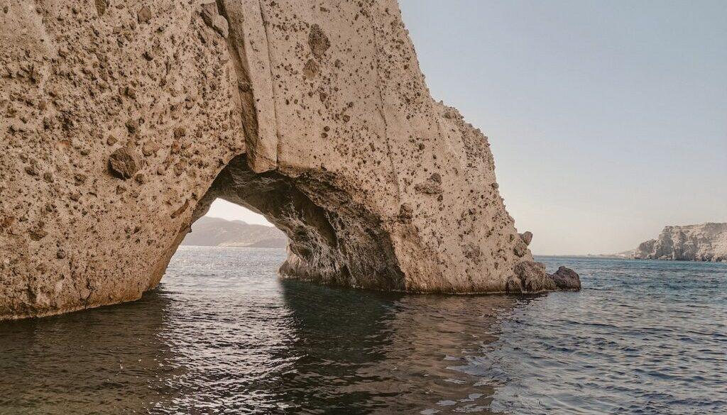 Natural-Stone-Bridge-and-Caves