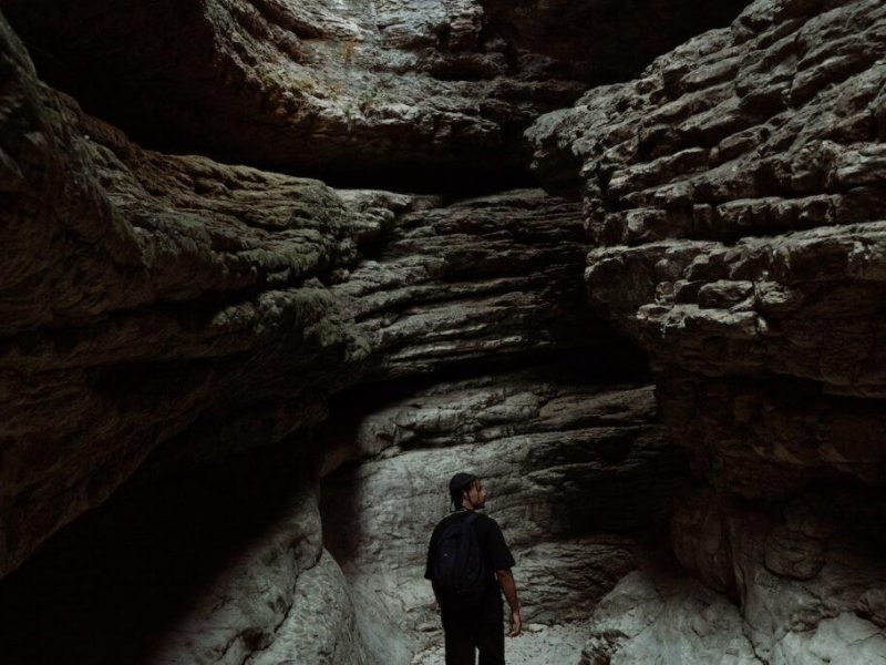 are-caves-and-caverns-the-same-thing