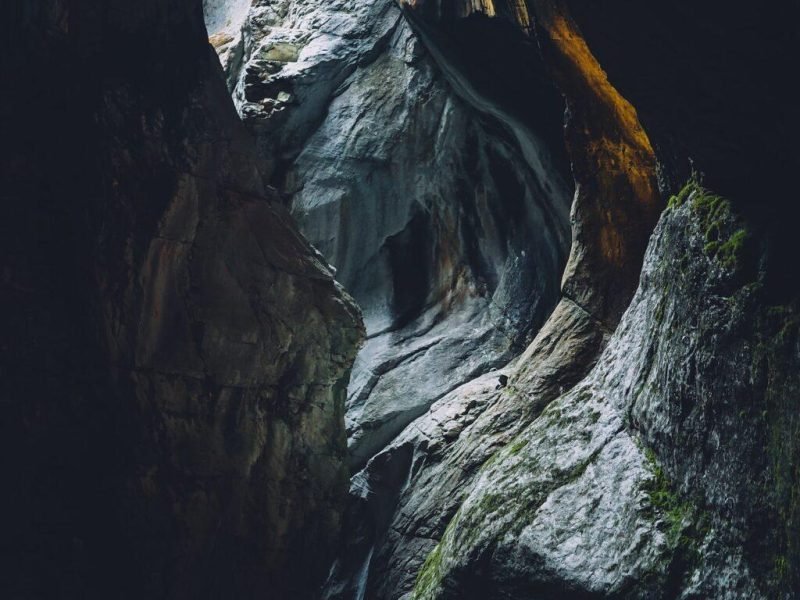 how-many-caves-are-in-the-world