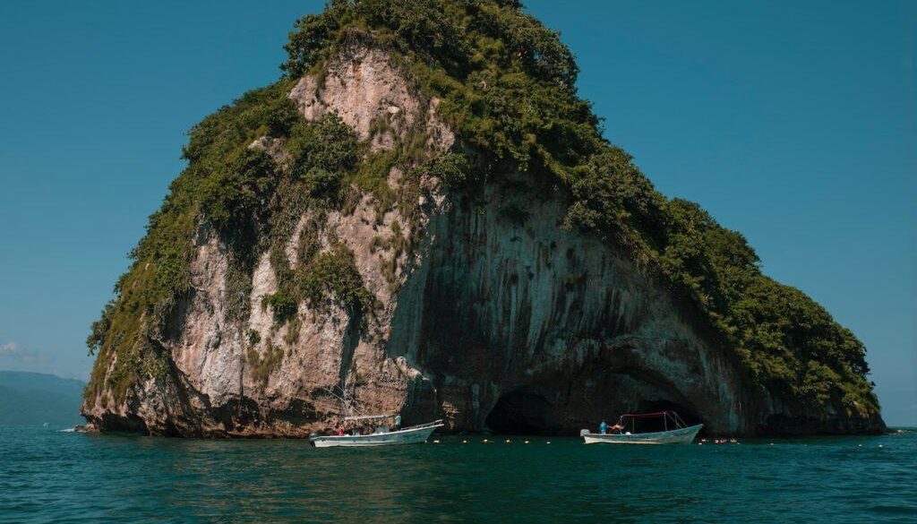 how-many-caves-on-great- sky-island
