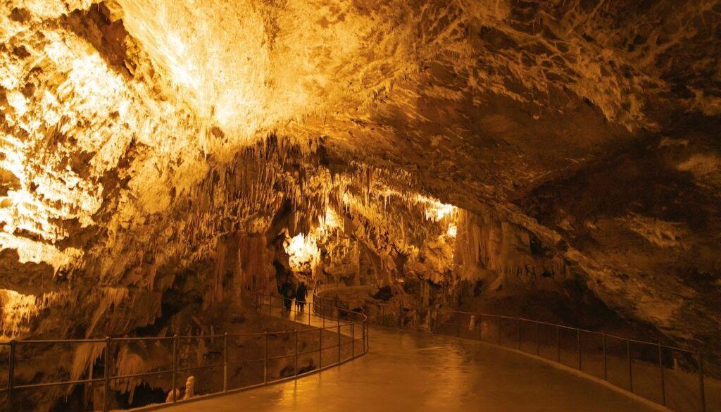 which-caves-are-better-in-slovenia